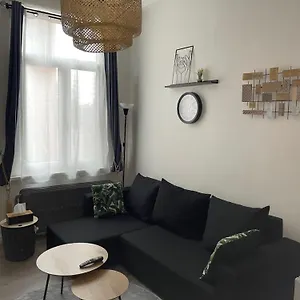 https://chez-auguy-et-deborah.hotelsantwerp.net